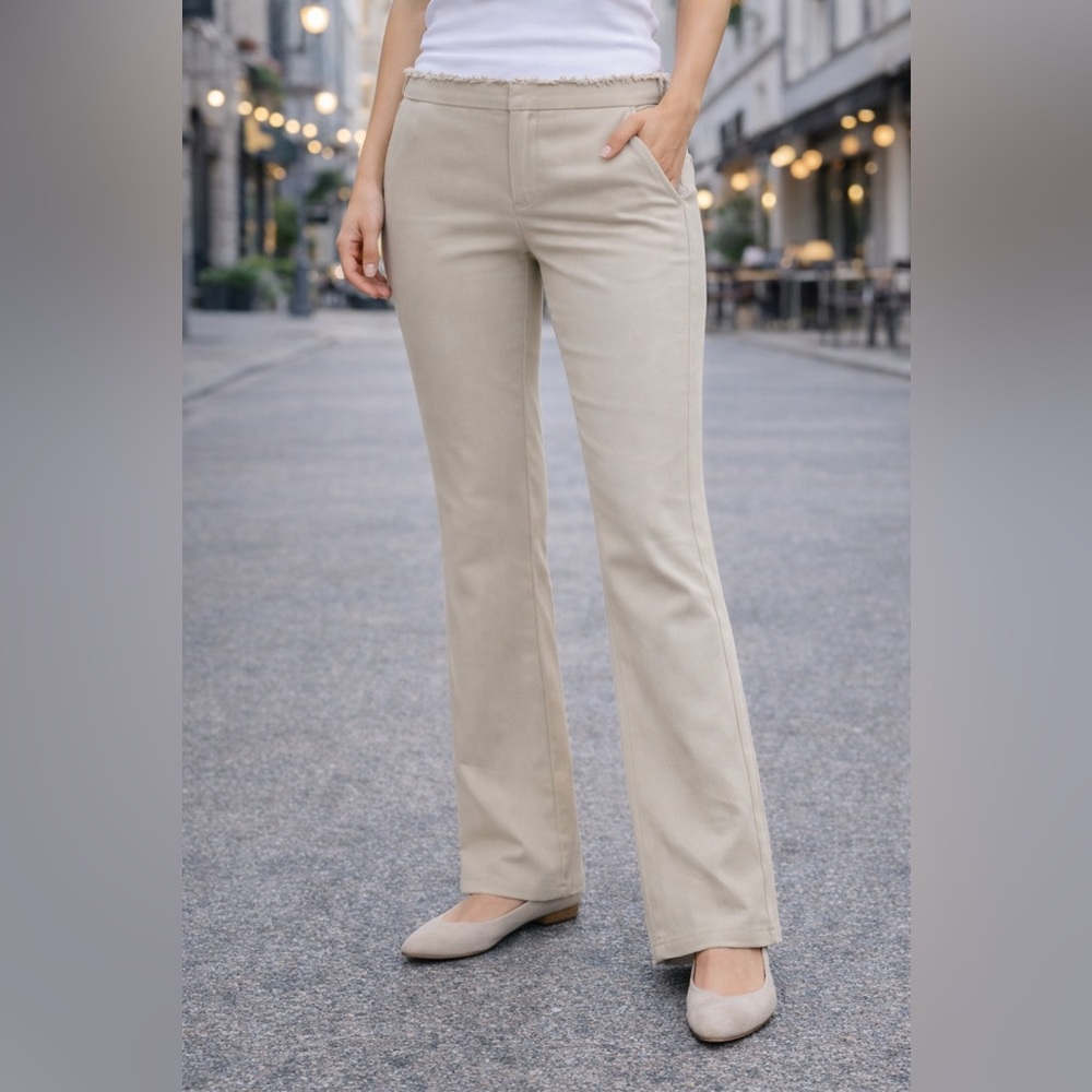 NEW • Alysi • Women’s Tan Pants Frayed Waistband US 2